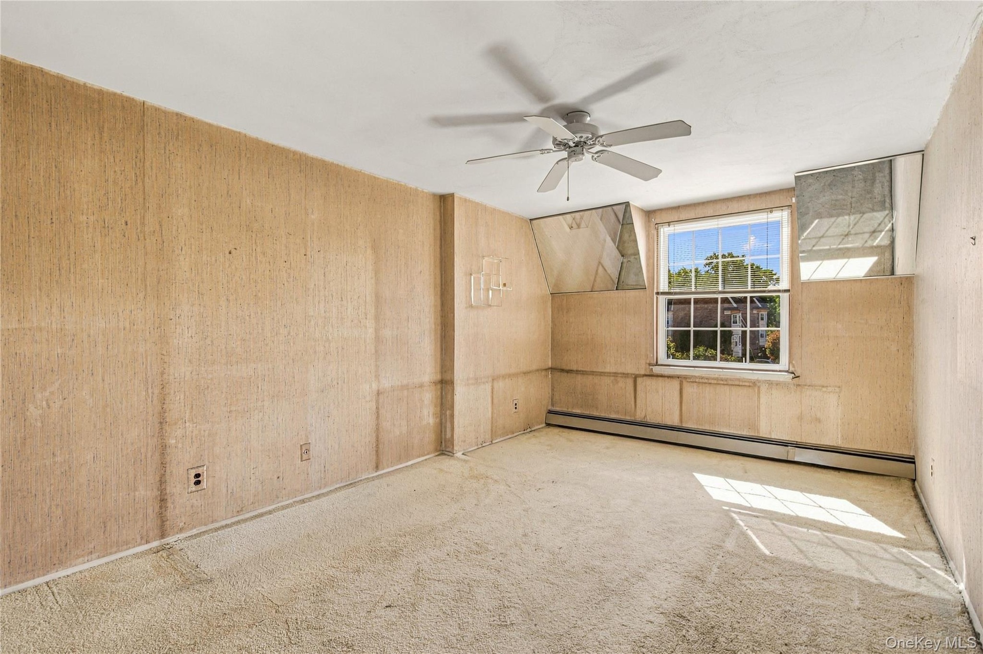 3rd floor Bedroom