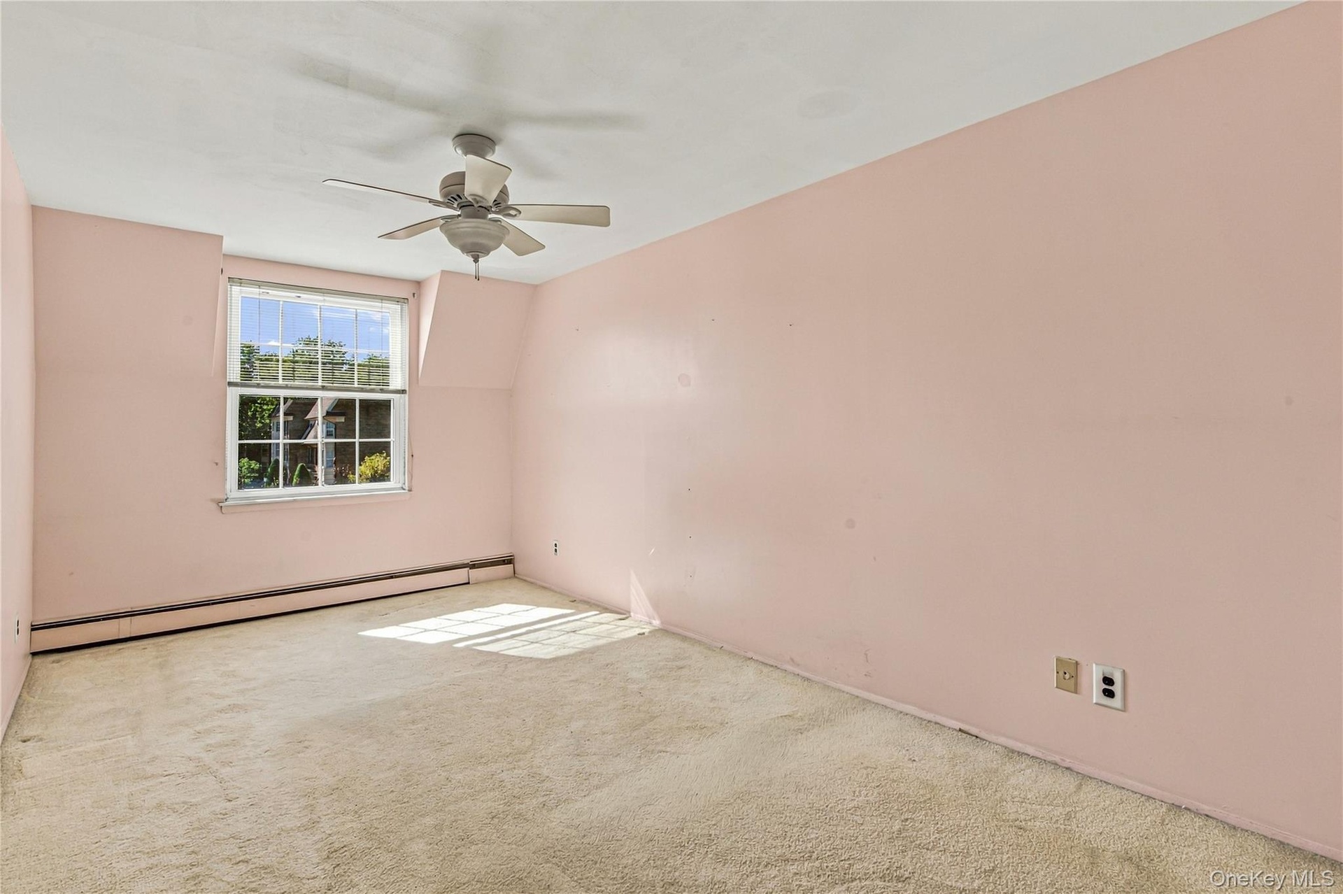 3rd floor Bedroom