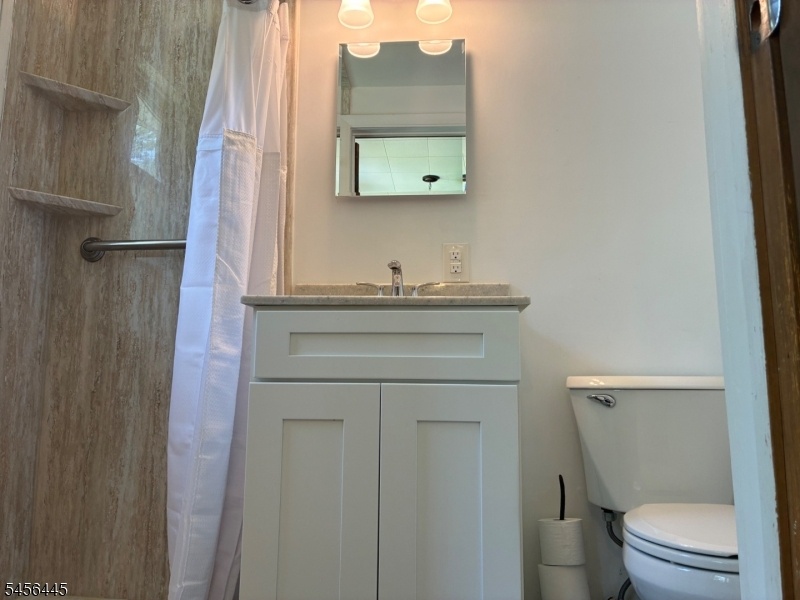 1st Floor Bathroom