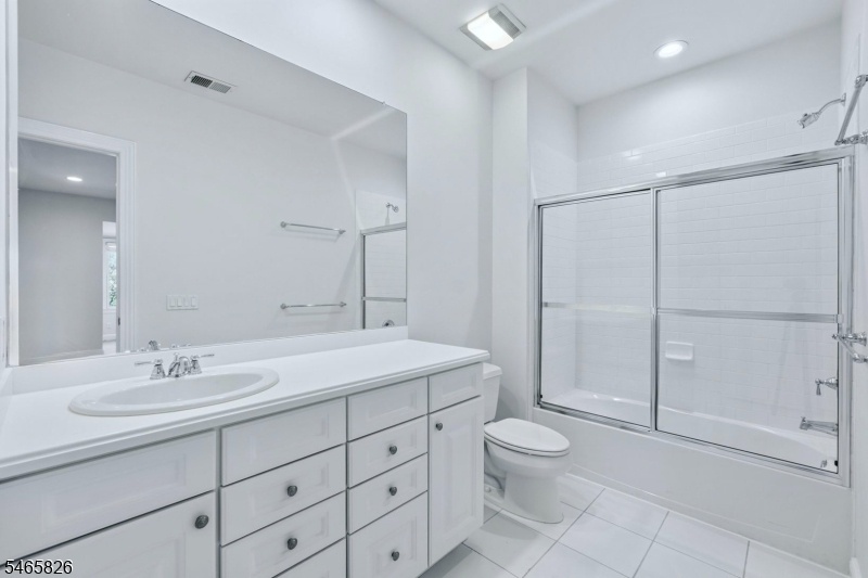 Bedroom 2 Ensuite