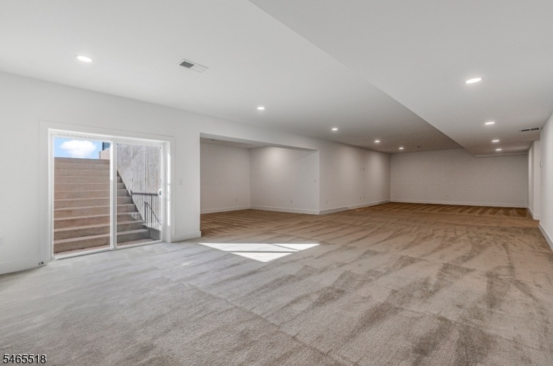Walk Out Rec Room