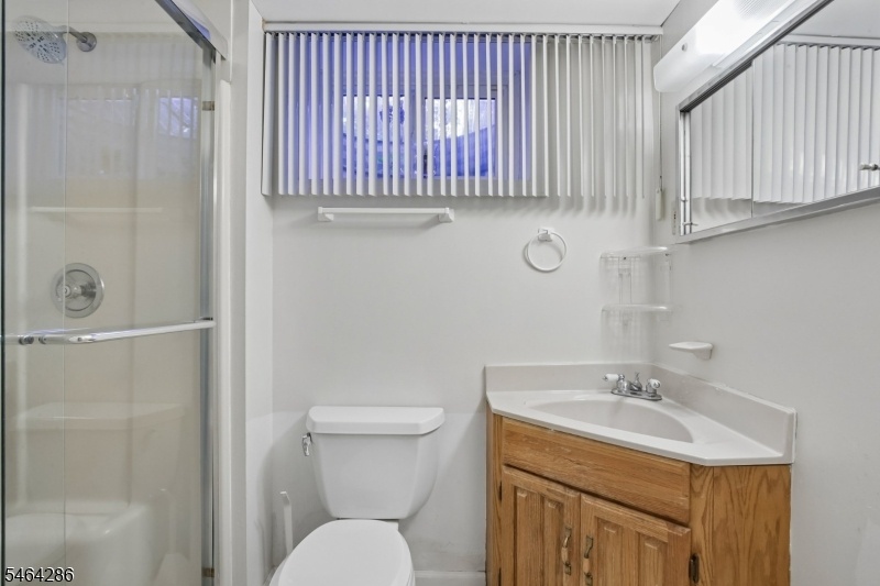 Full Bath (Basement)