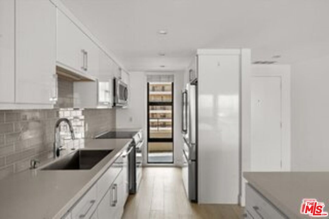 Near new appliances