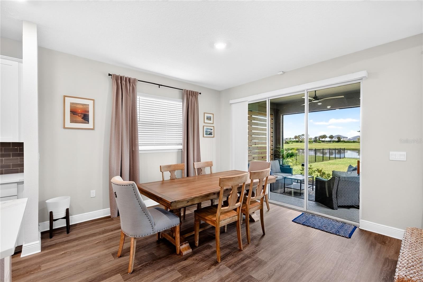 Dining area leading to lanai