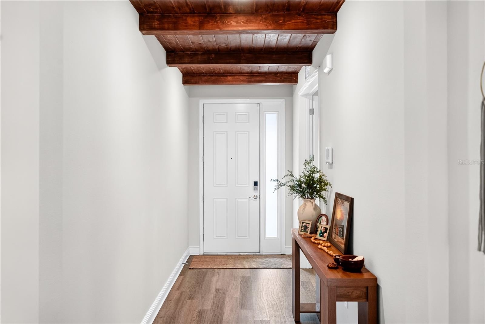 Entryway with finished ceiling
