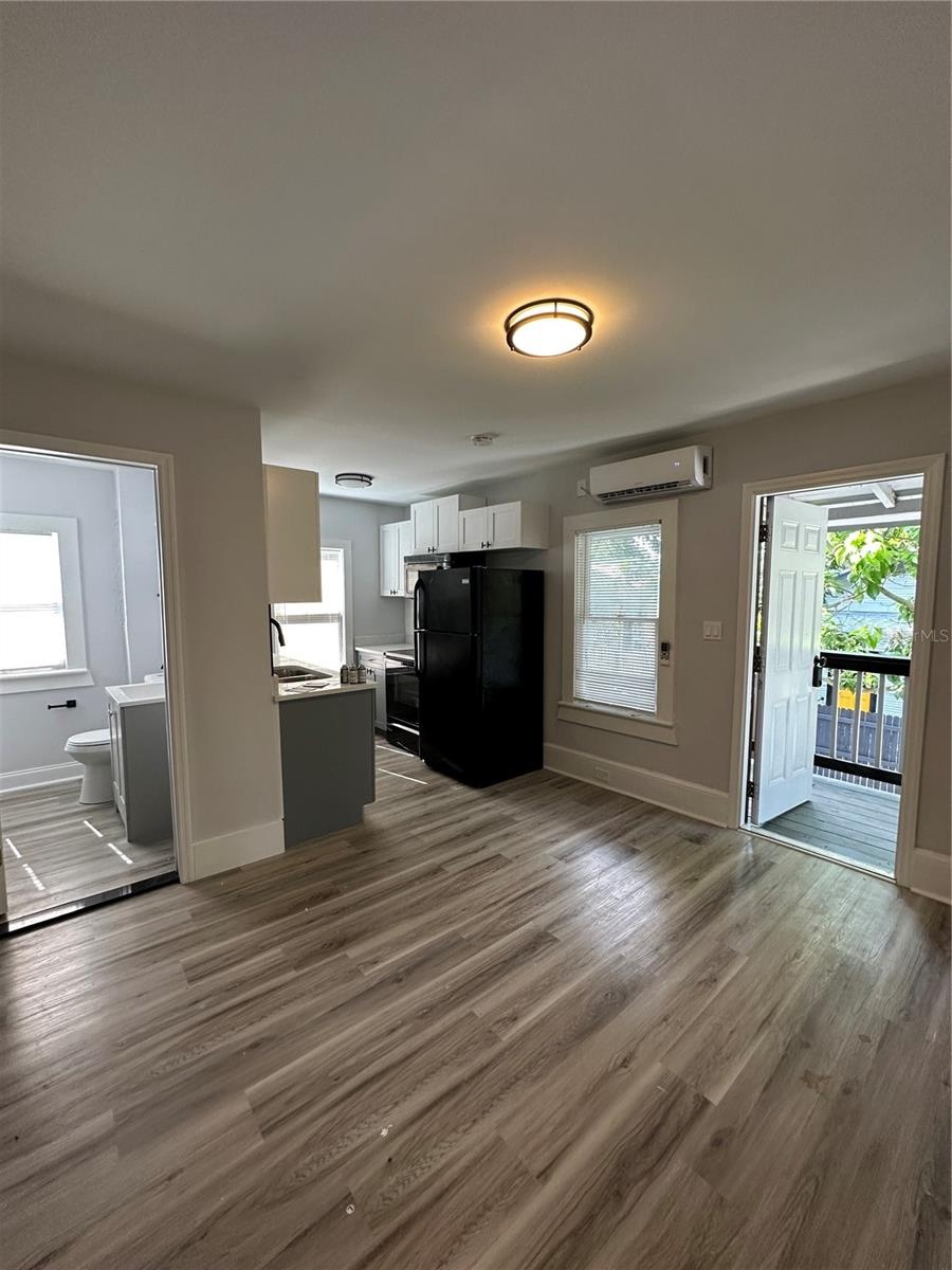 Upstairs Unit B
