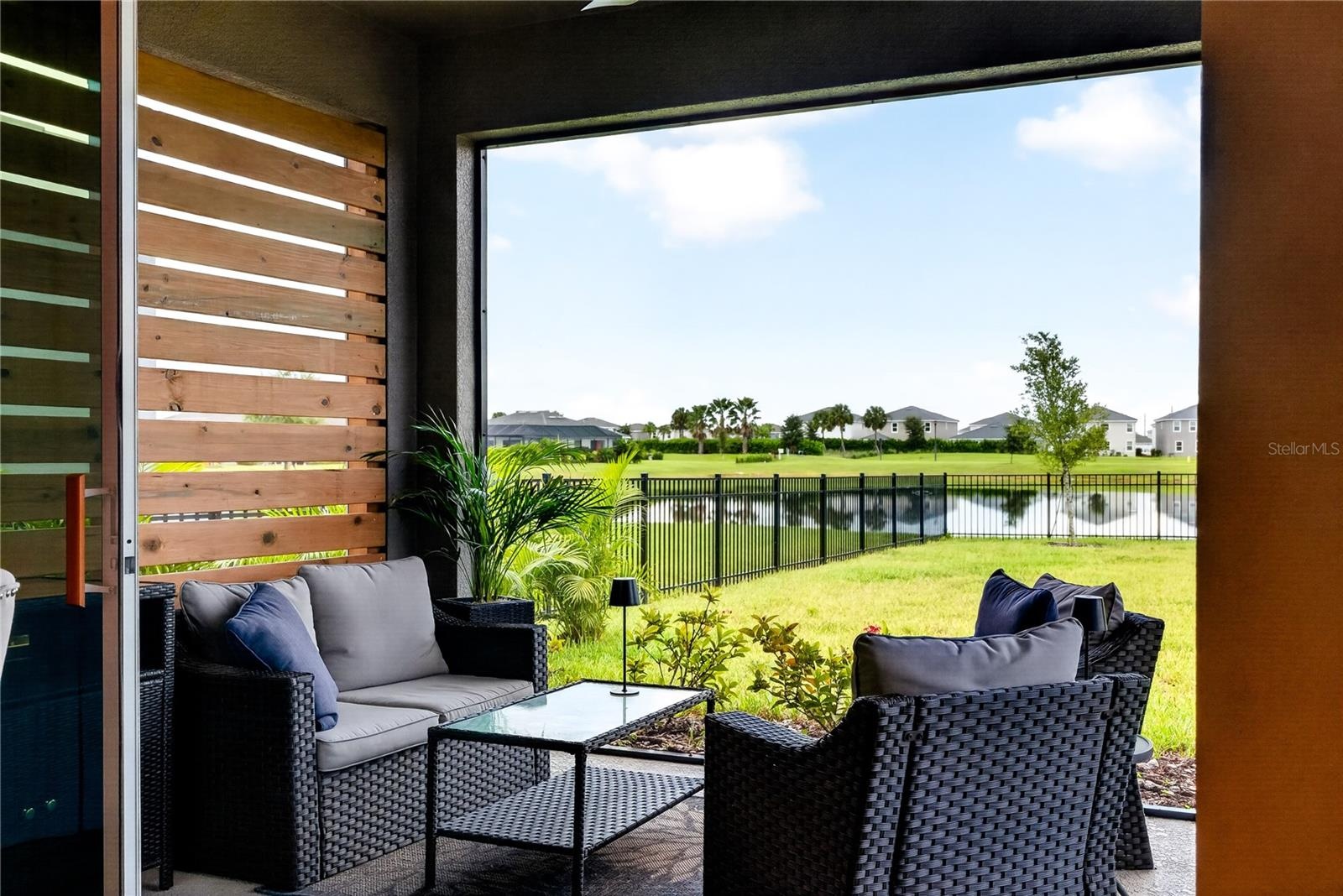 Lanai with privacy slats