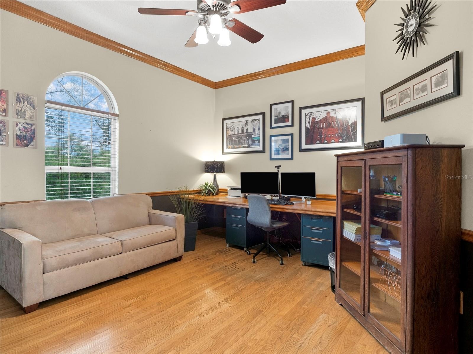 Large office/study/4th bedroom