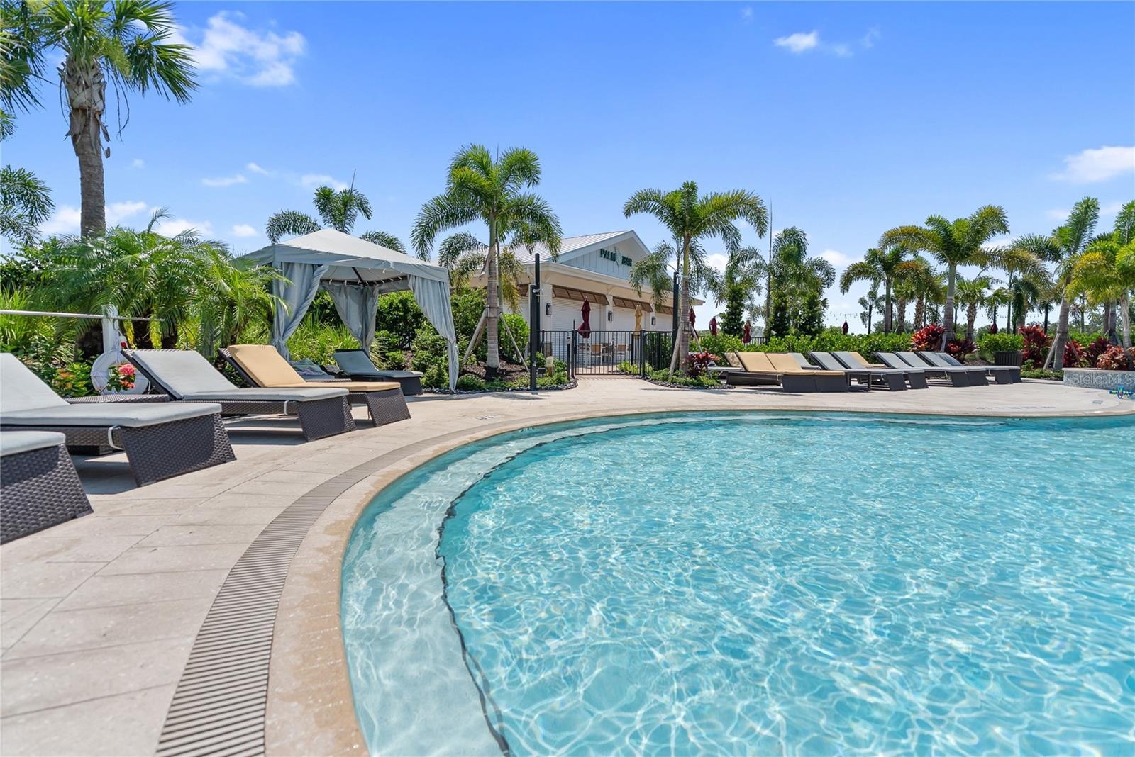 Resort Club pool