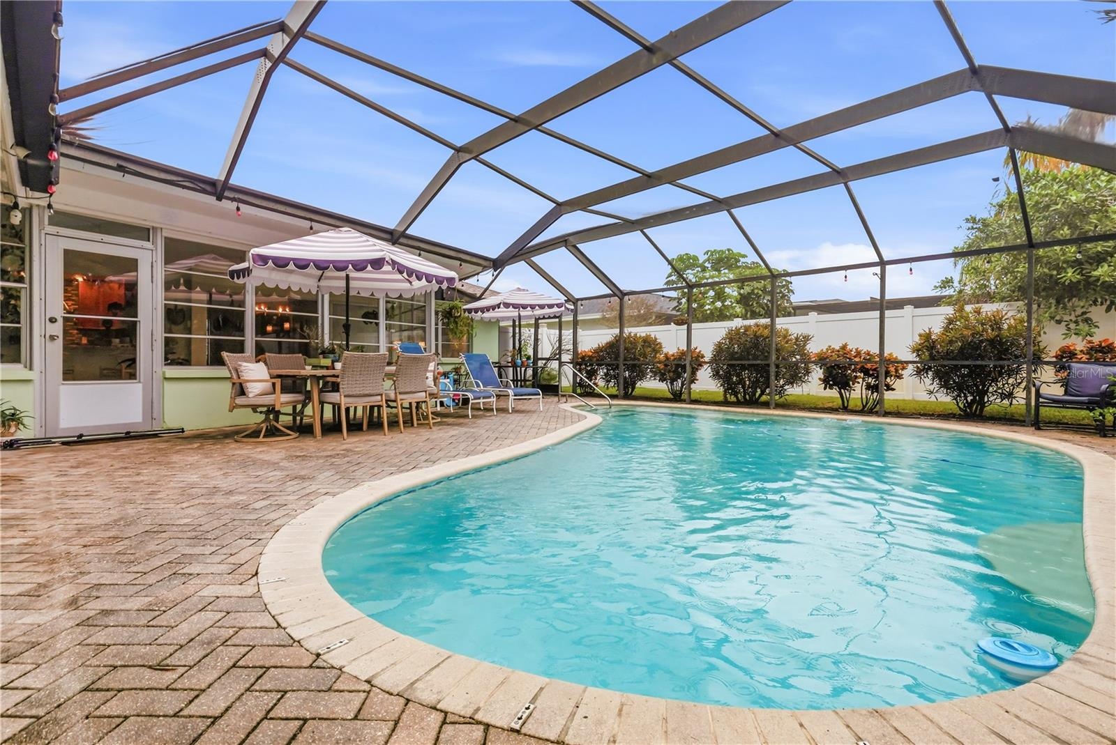 Screened pool