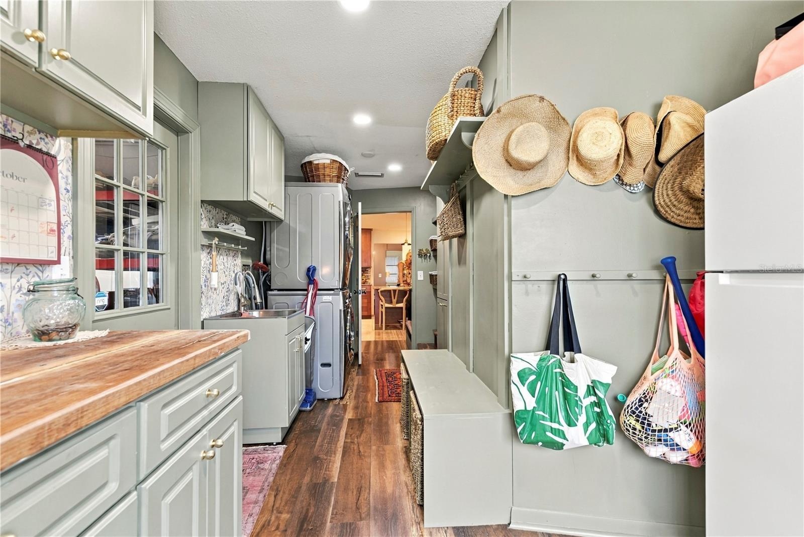 Laundry room/mud room storage and counterspace