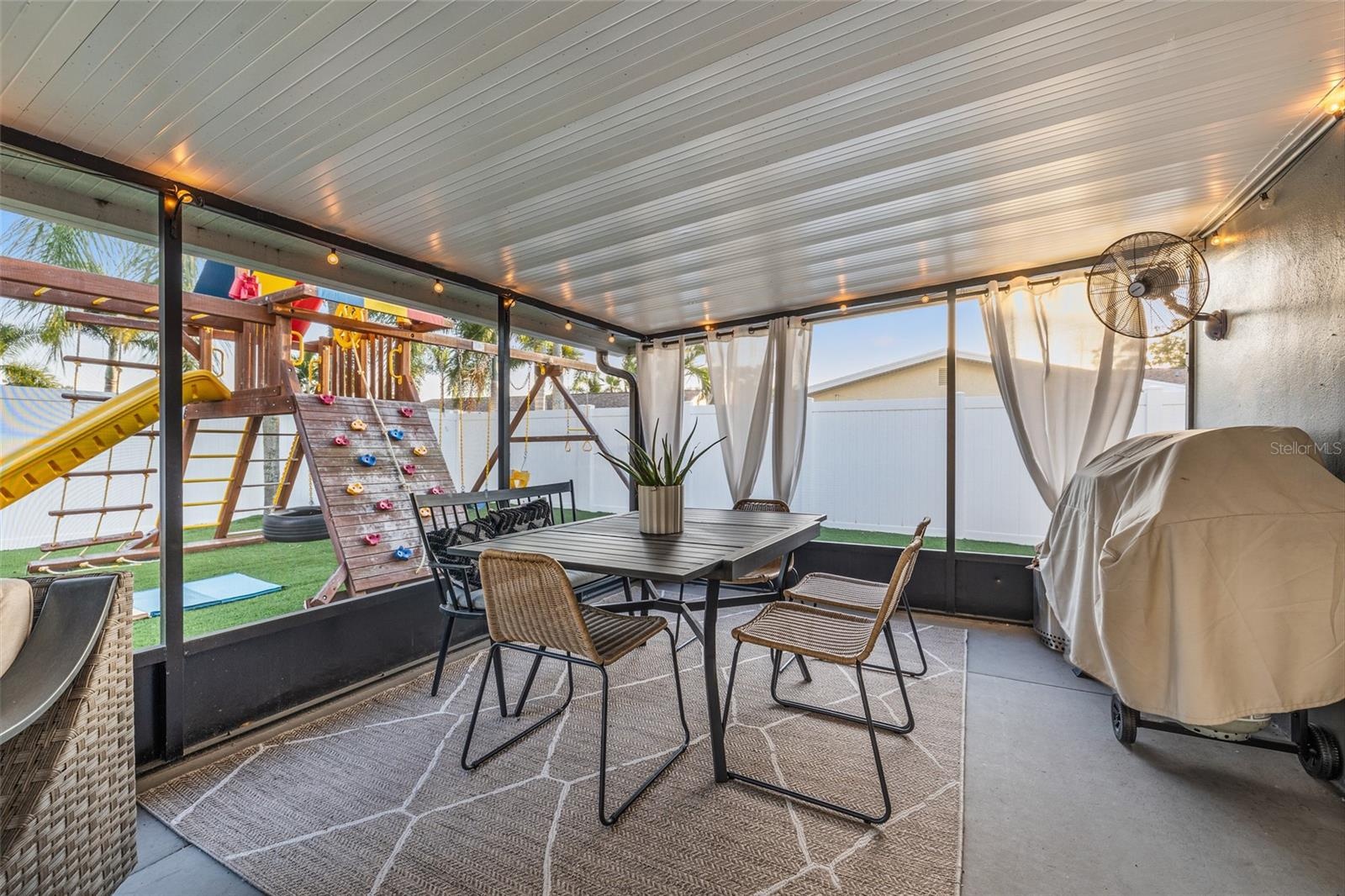 Screened-in Back Patio