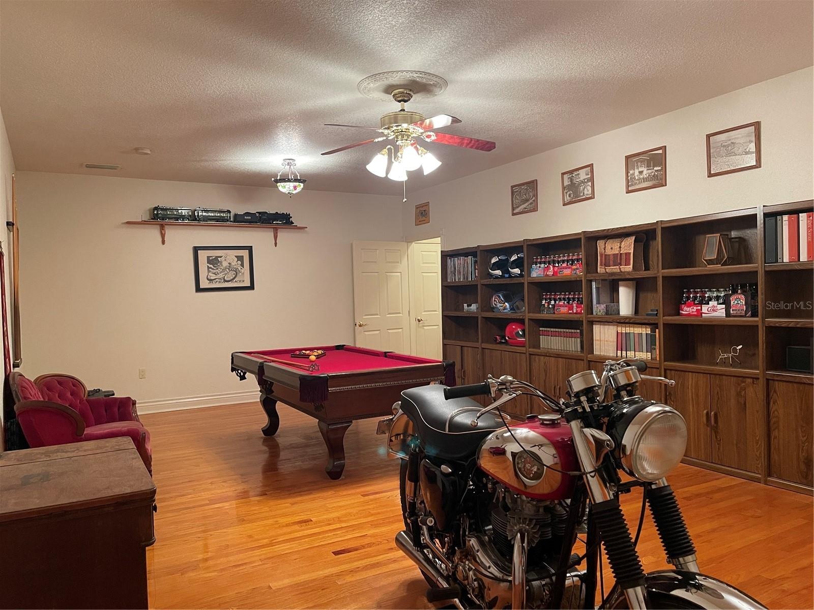 Bonus room is 556 sq ft.