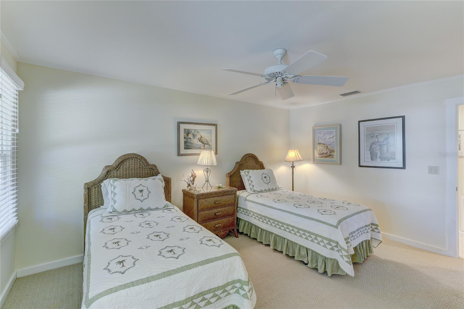 Bedroom with Twin Beds
