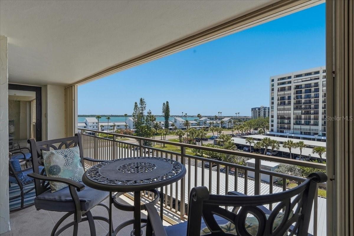 ENJOY INTRACOASTAL & GULF VIEWS ~ BEST OF BOTH WORLDS!