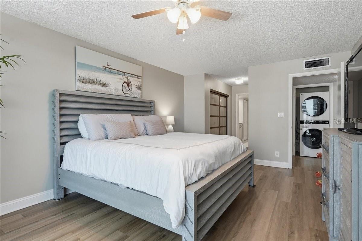 BEAUTIFULLY APPOINTED PRIMARY SUITE