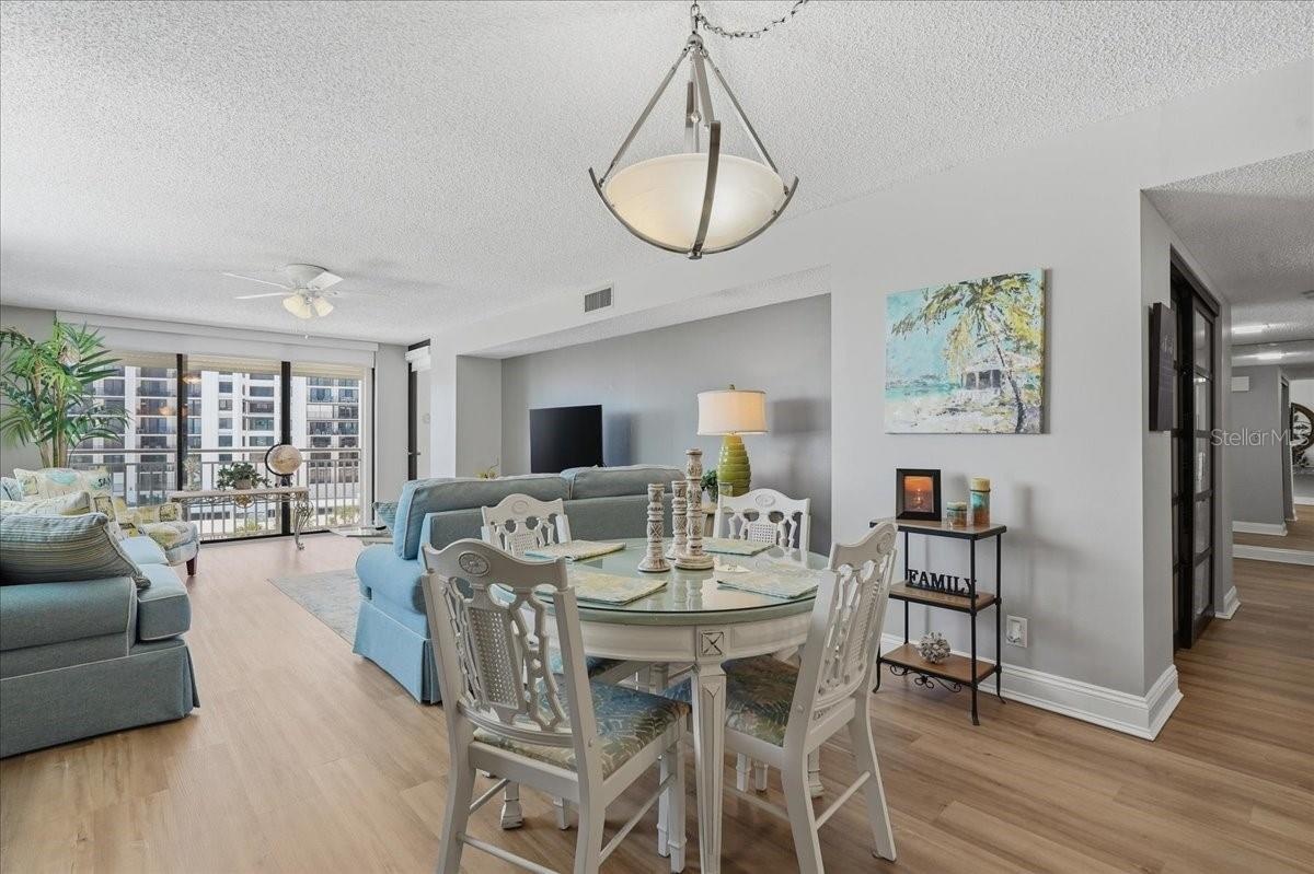 BEAUTIFULLY MAINTAINED HOME ~ SO CLEAN AND READY TO GO!