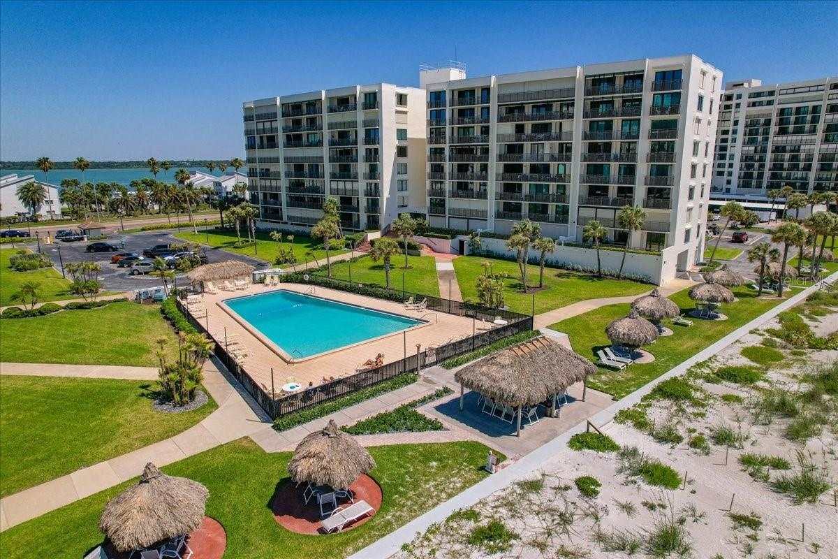 LIVE LIKE YOU ARE ON VACATION!!