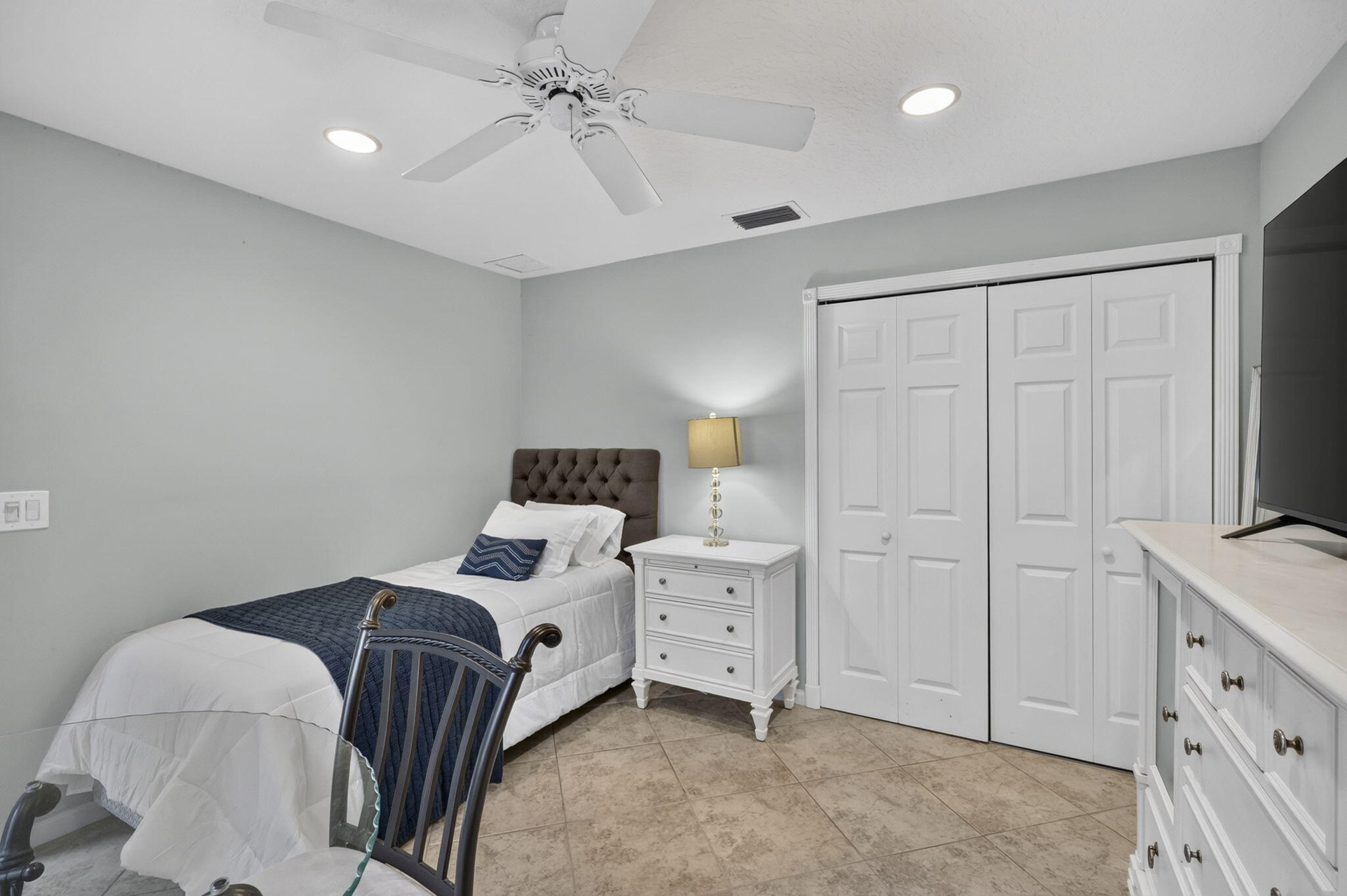 4th bedroom