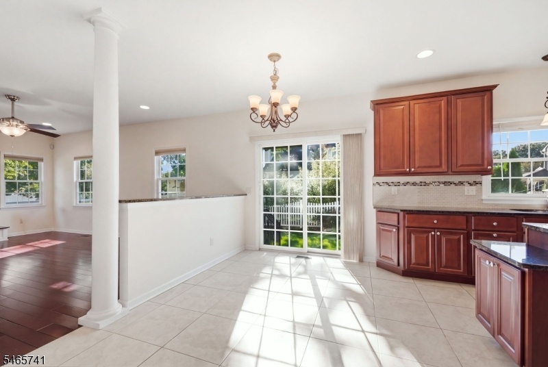 Kitchen eating area