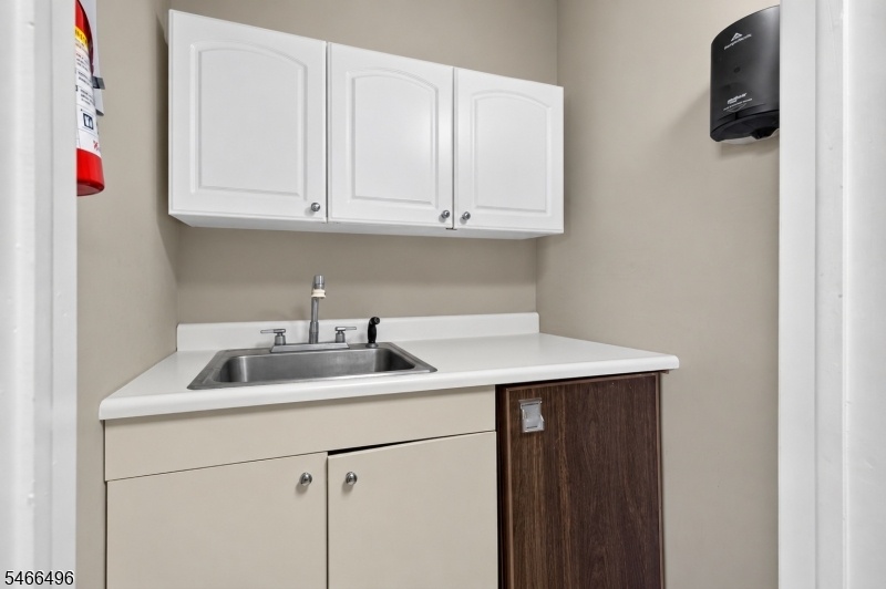 Powder Room 3