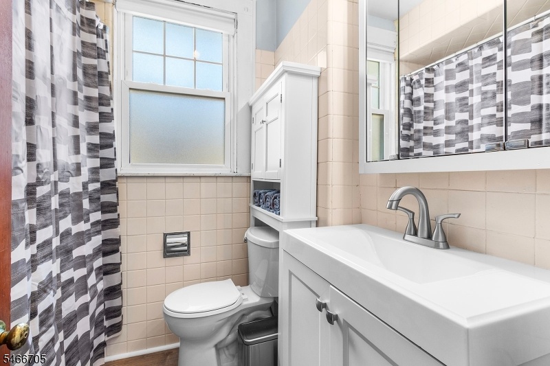 Unit 2: Bathroom