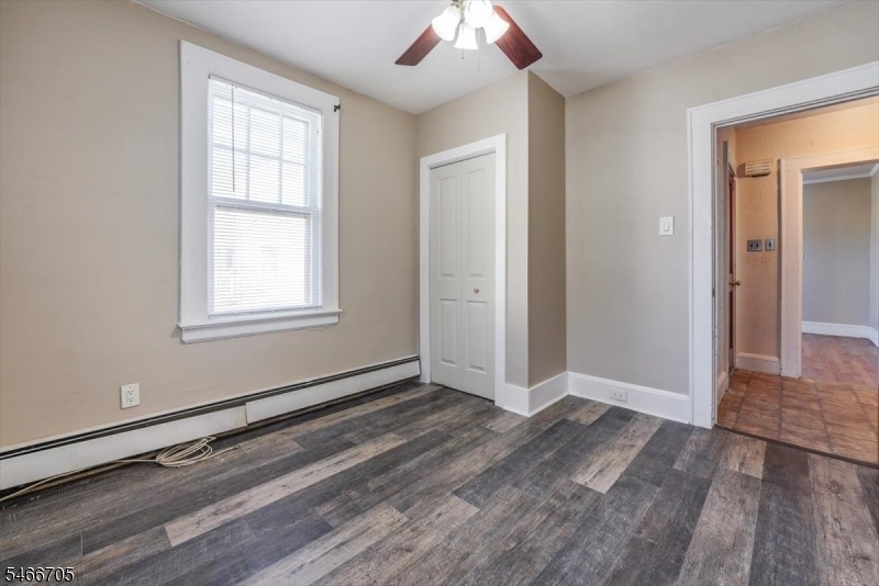 Unit 1: Bedroom 1