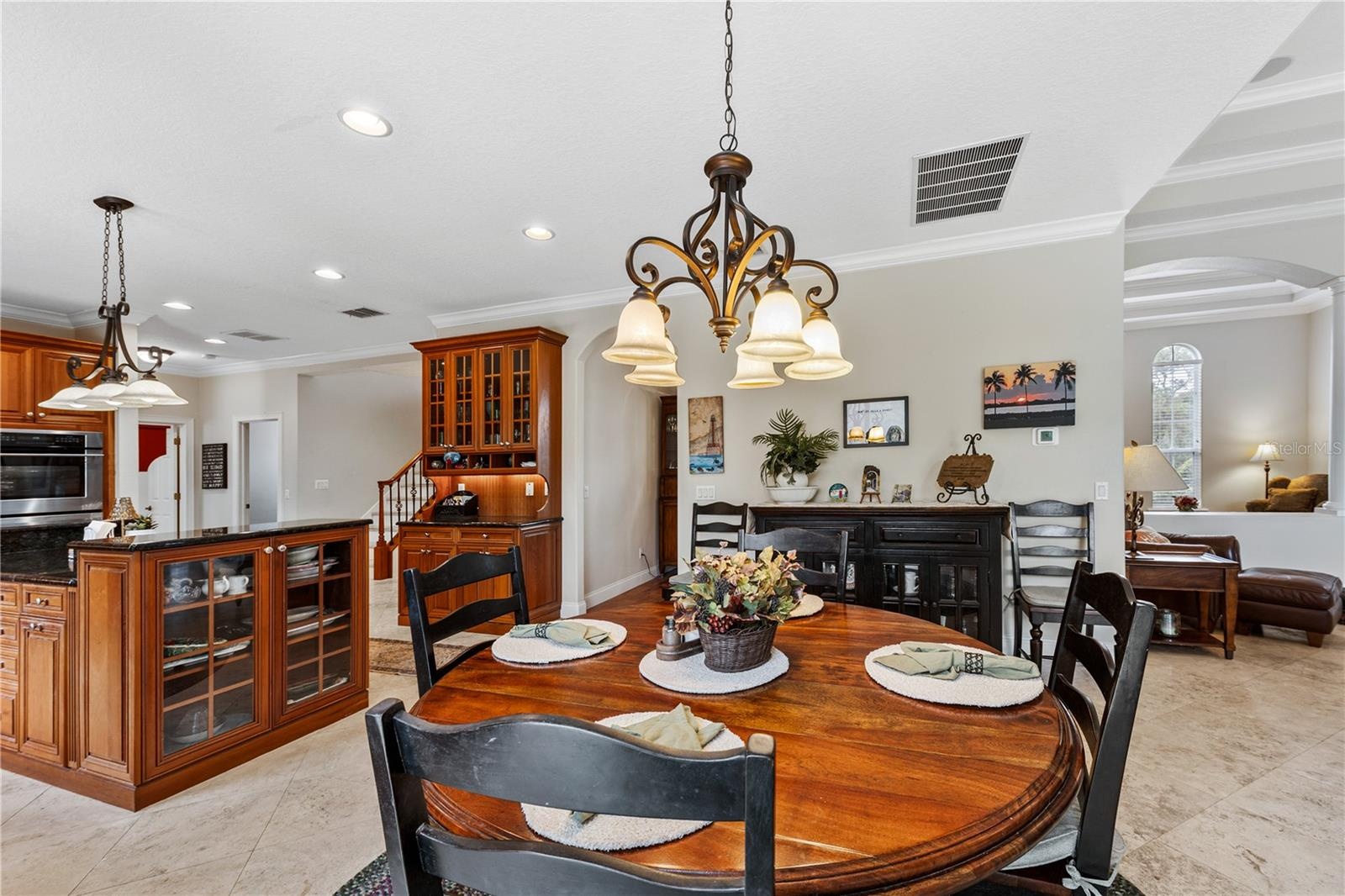 EAT IN KITCHEN AREA