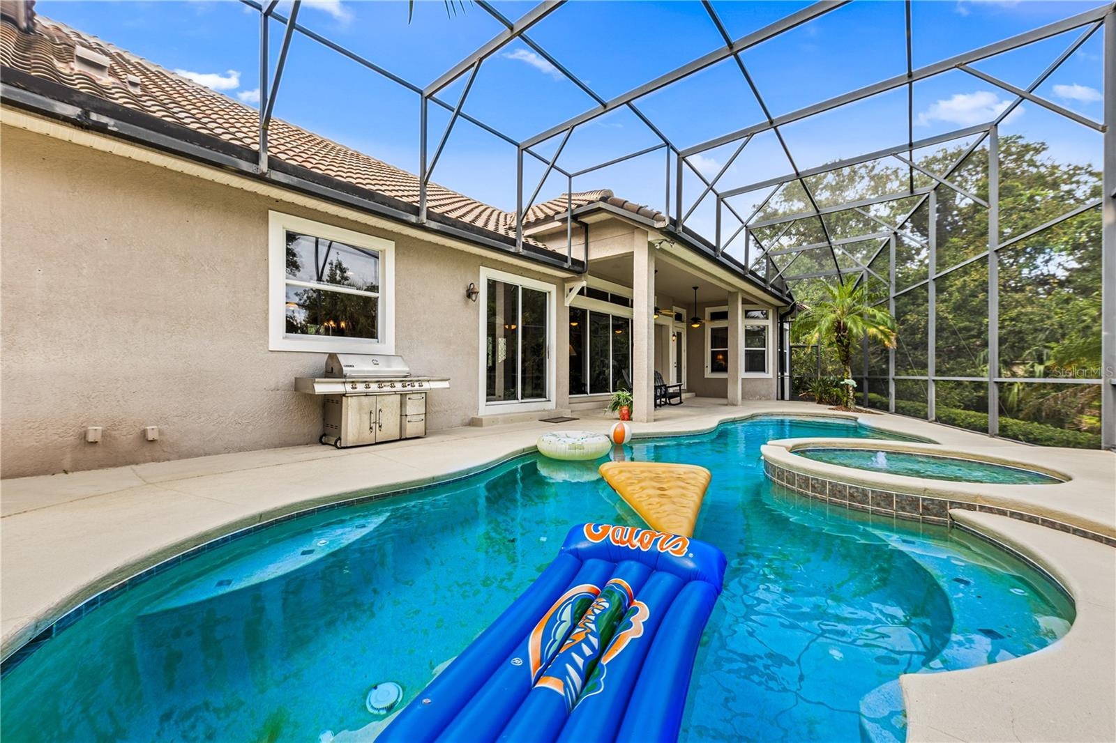 POOL W COVERED PATIO VIEW