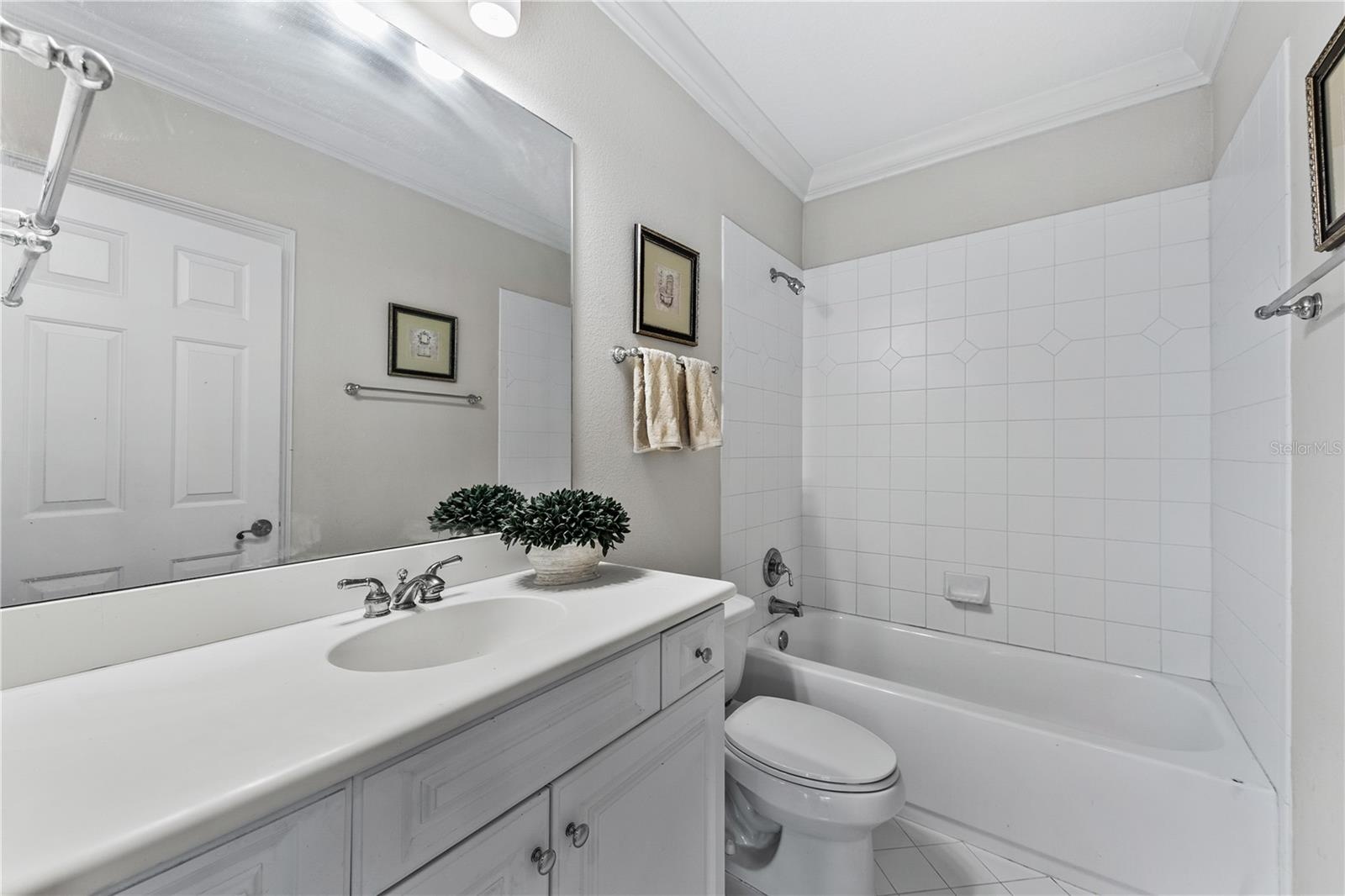 BATHROOM 4