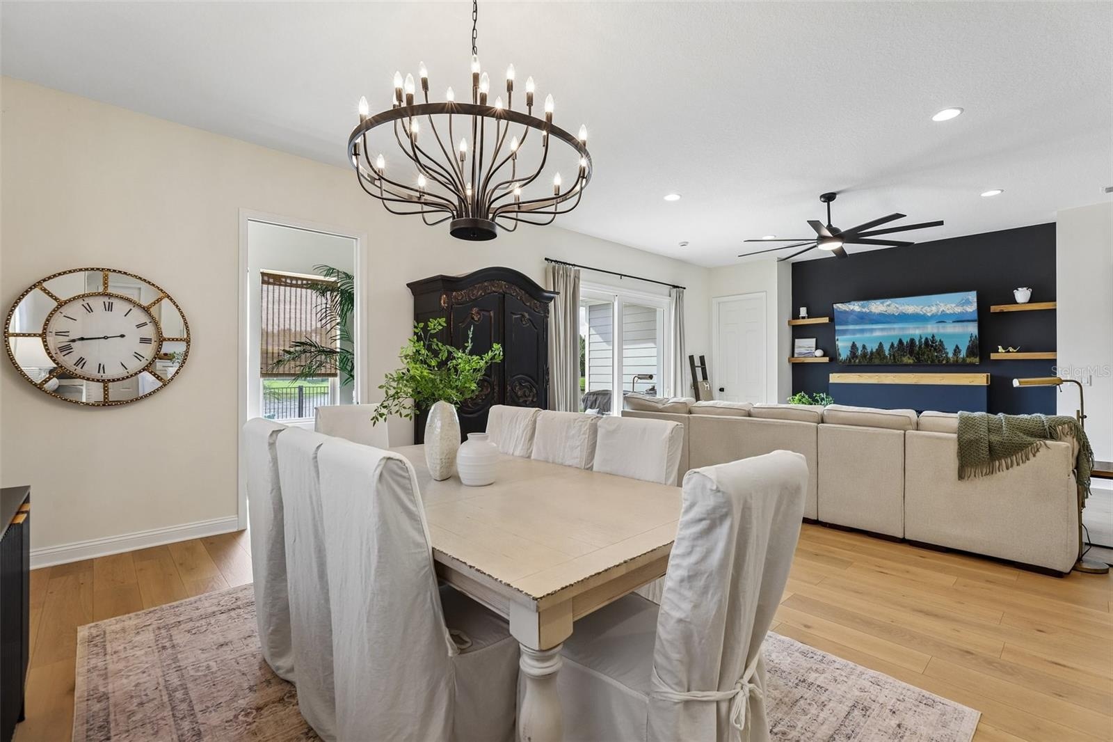 Large Entertaining Area