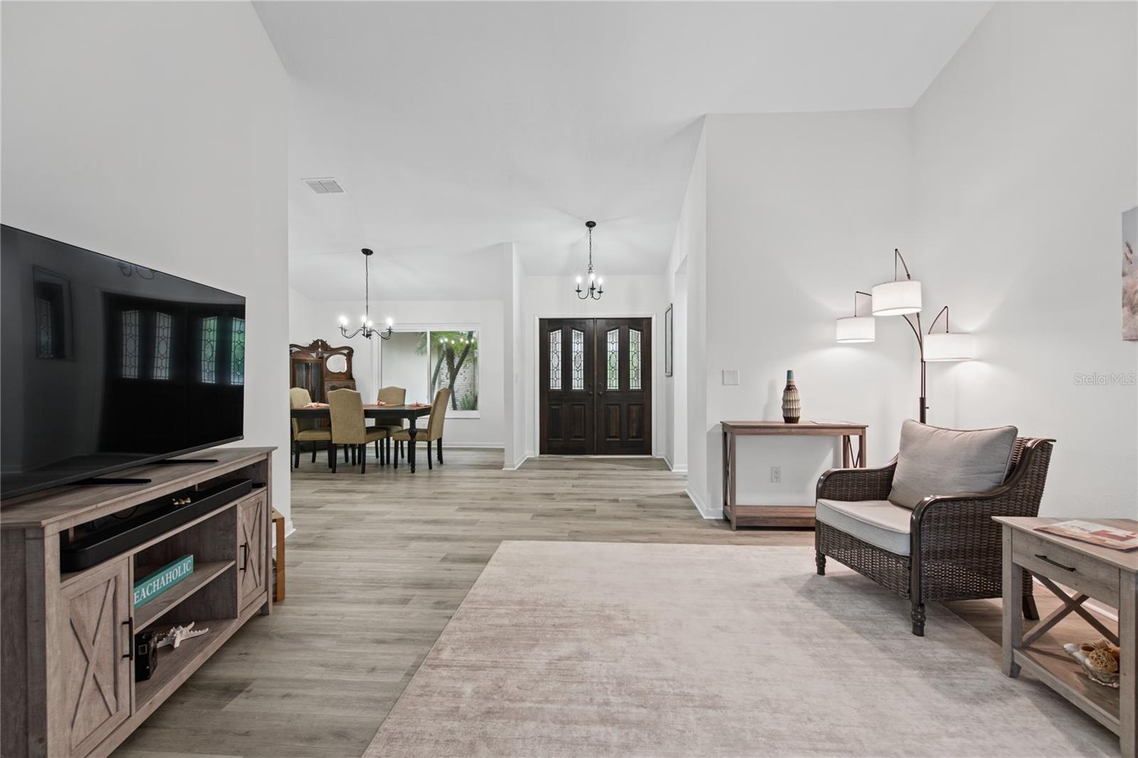 LIVING/DINING COMBO