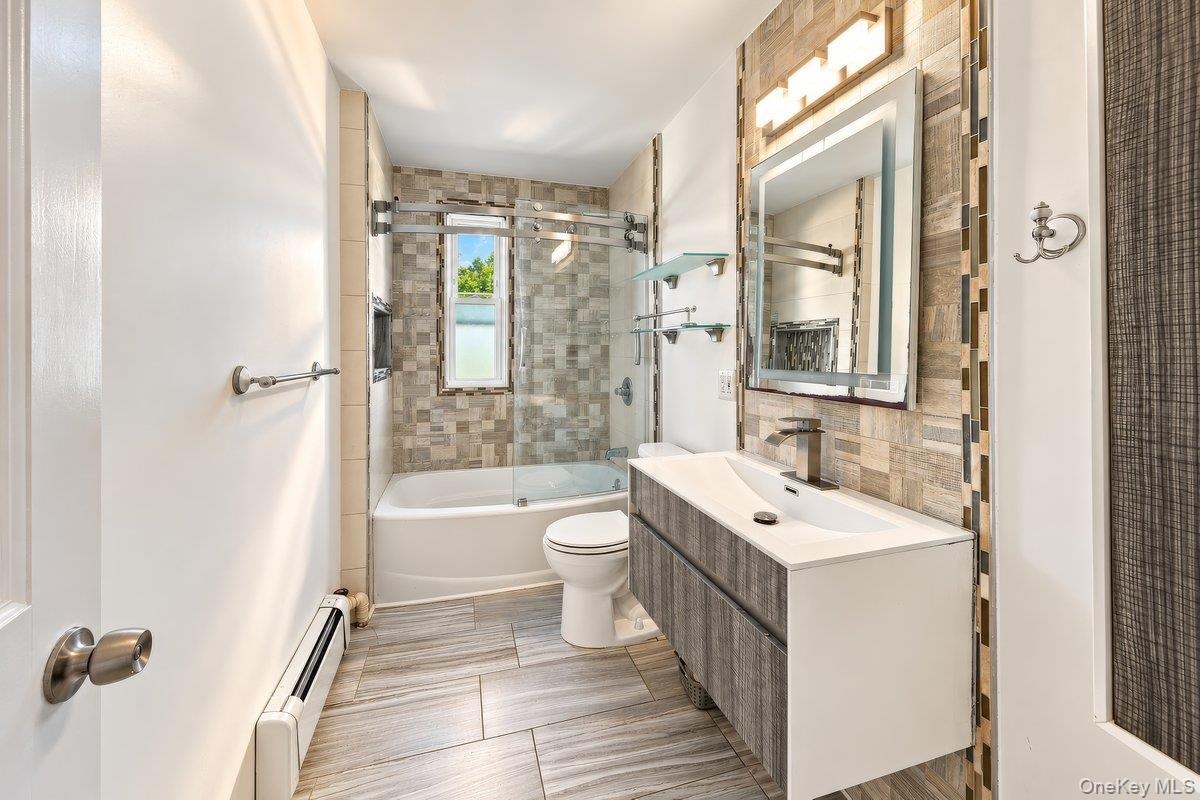 Bathroom 2nd floor