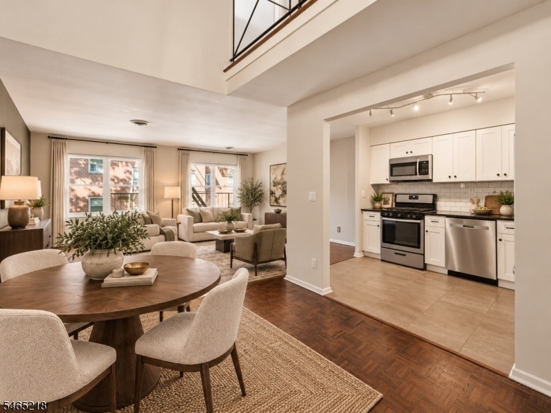 Living Room (1 of 3)