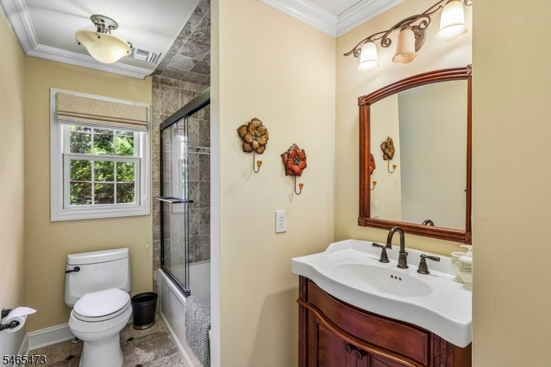 2nd flr hall bathroom