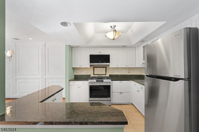 Kitchen w/ New Appliances