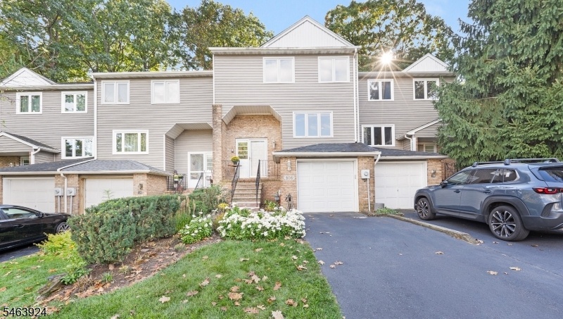 Welcome Home - 106 Stockton CT