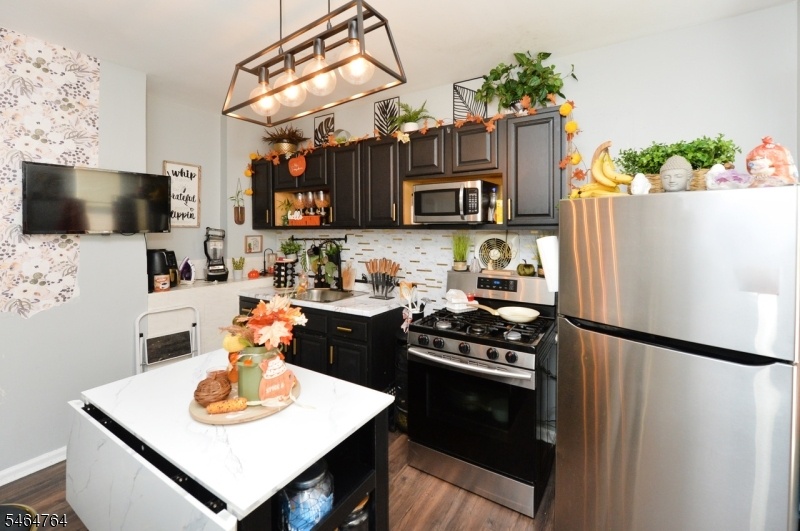 Kitchen 1