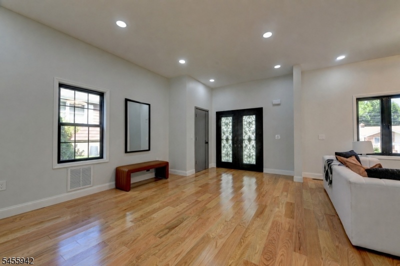 Front Entrance / Sitting Area