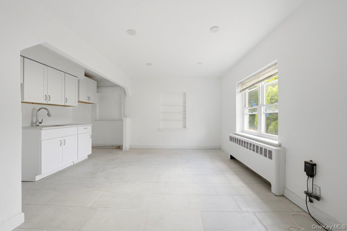 Kitchen / Living room combo