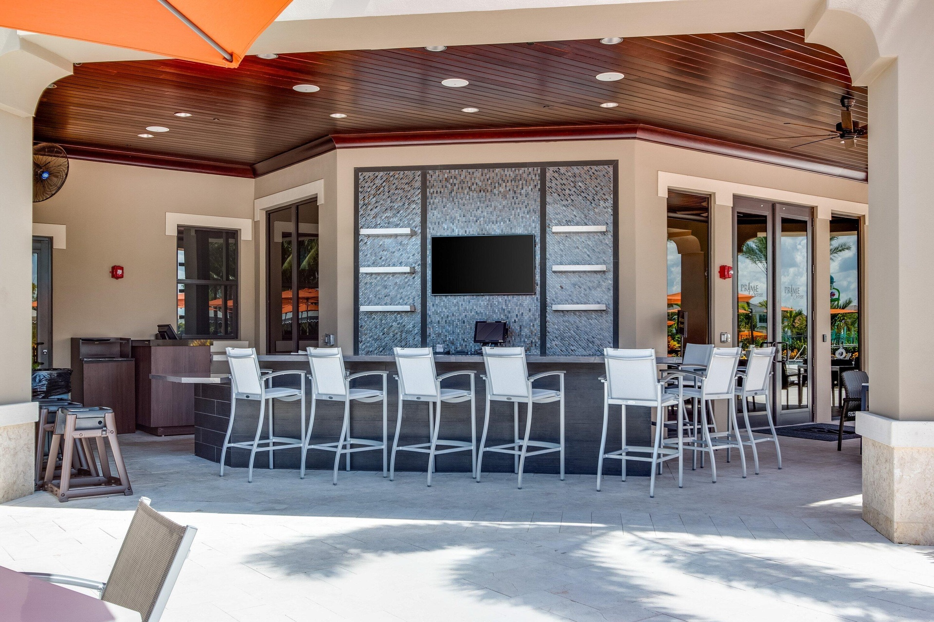 Outdoor Bar area/ poolside gourmet Bistro