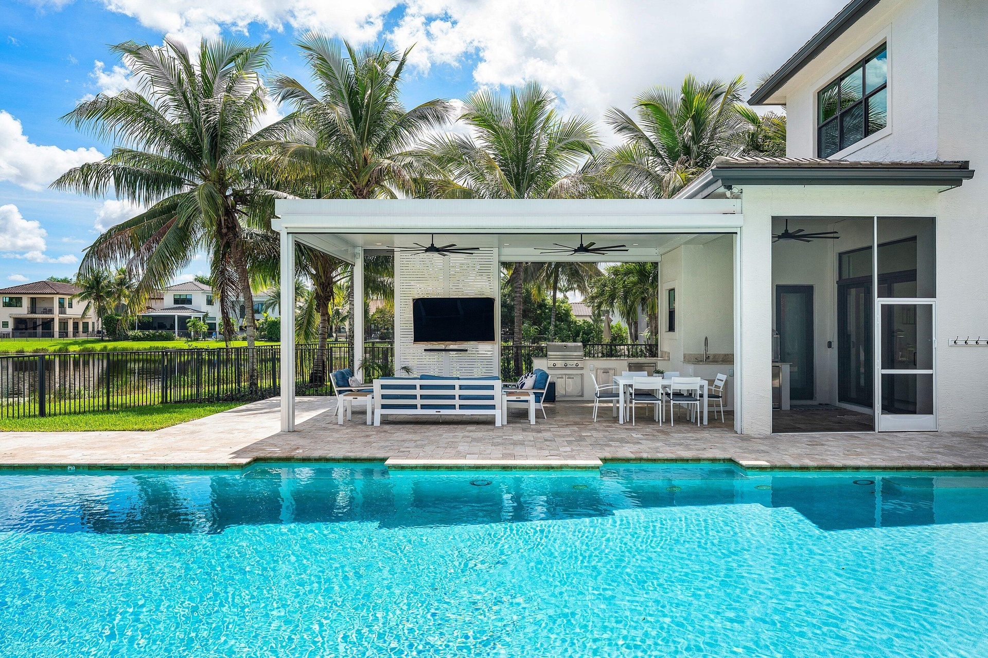 Outdoor covered living area