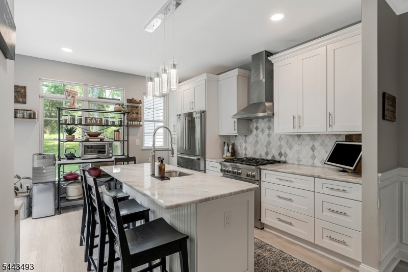 Stunning chef's kitchen!