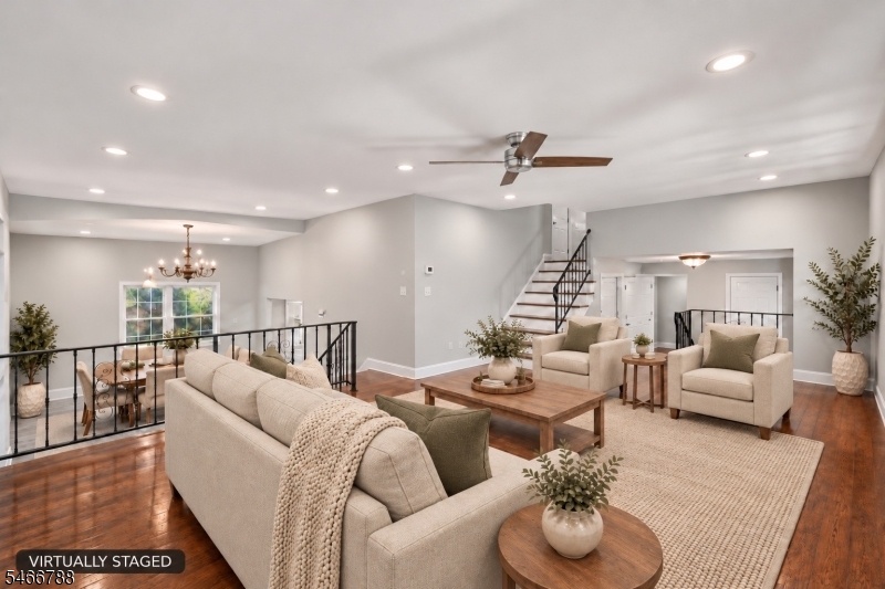 Living Room, w/ Hardwood