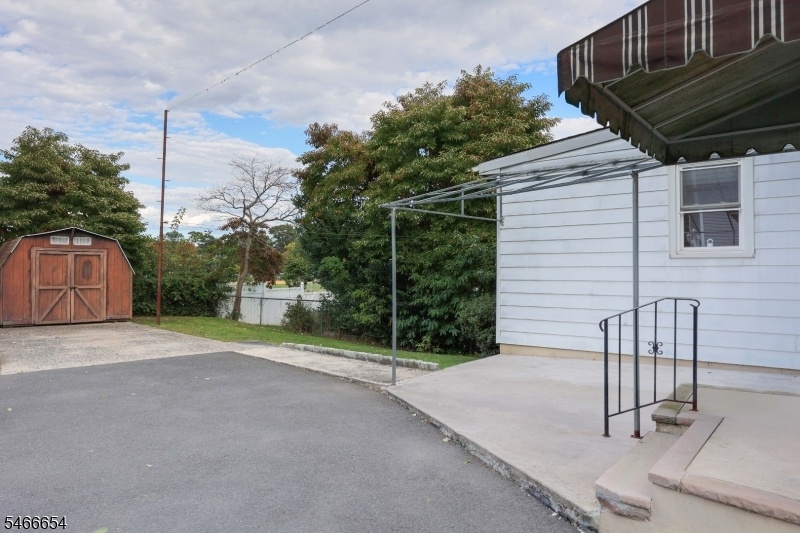 Driveway/Backyard