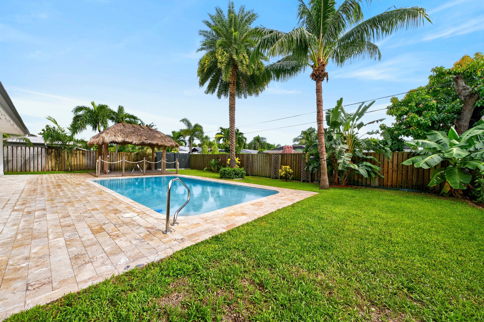 Pool/Backyard