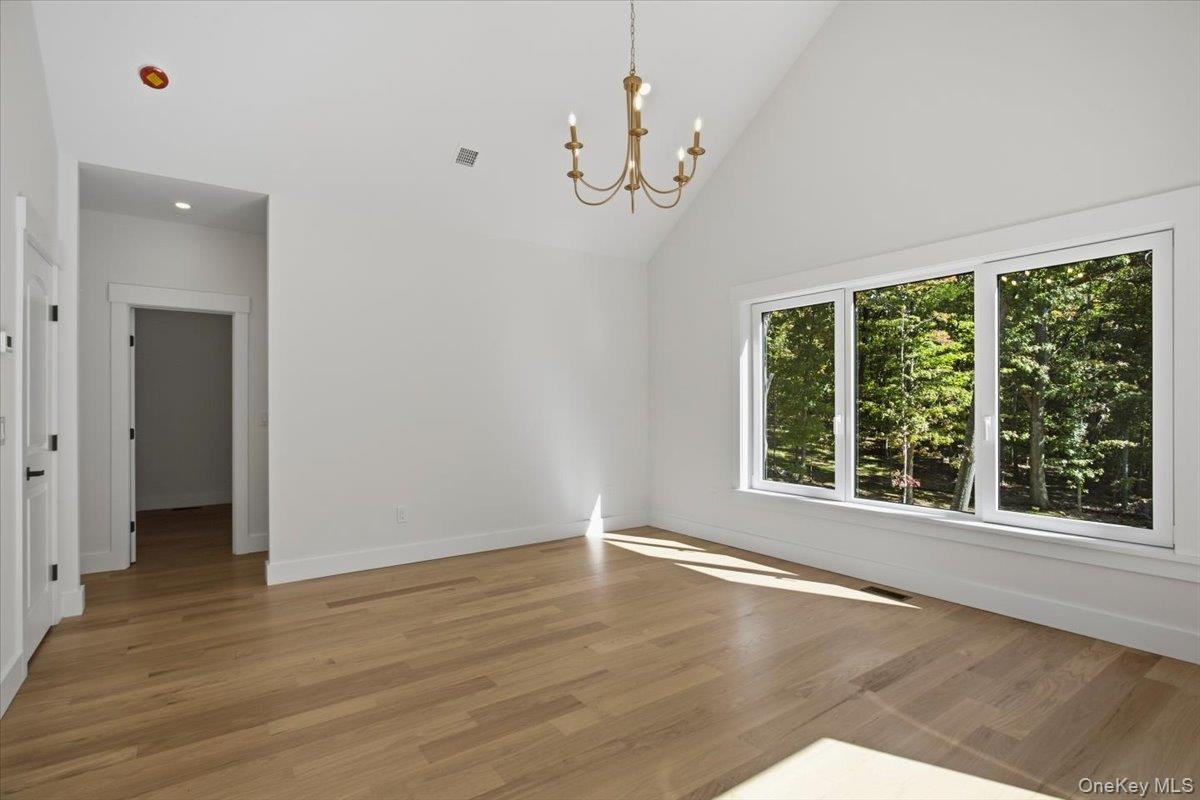 additional primary bedroom view