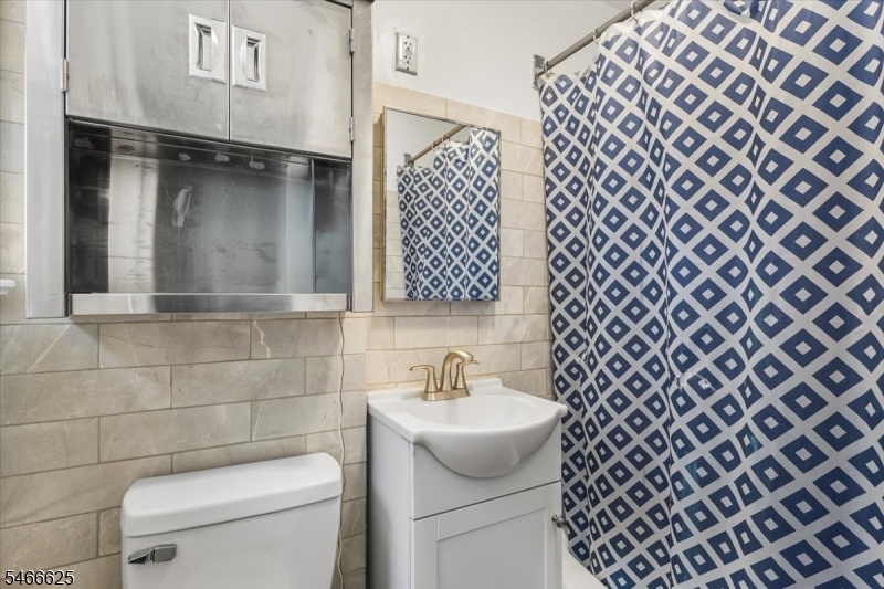 Unit 3 Bathroom