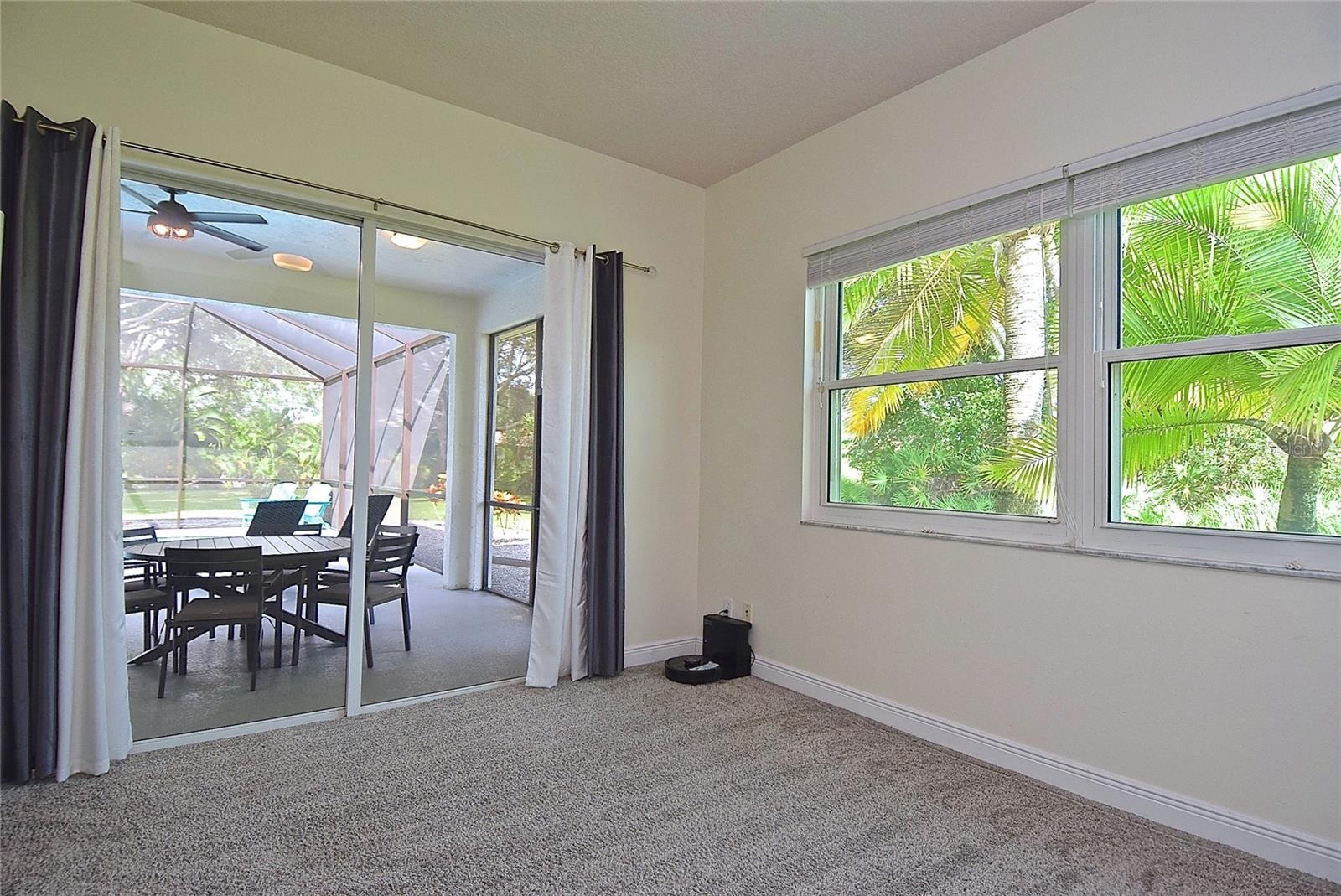 Additional room with pool access