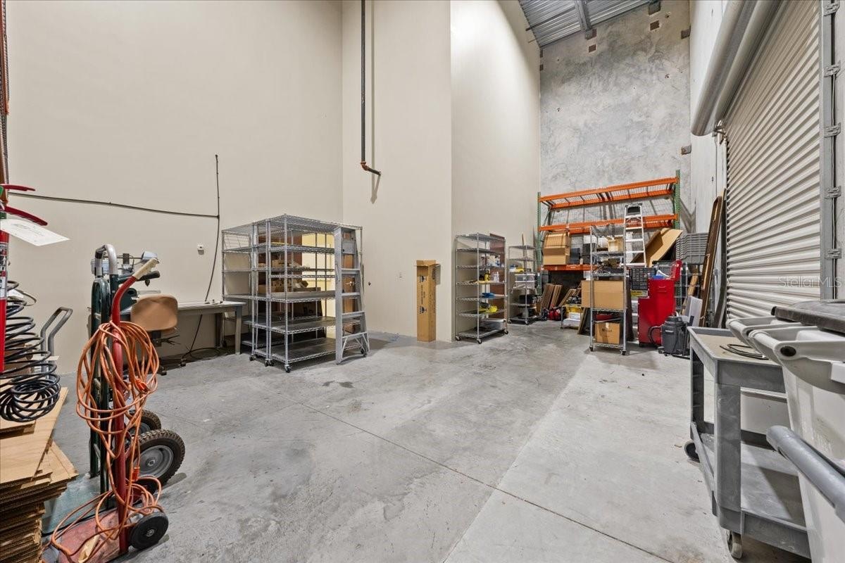 same warehouse with 24' ceiling height and firesprinkler system